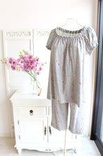 画像をギャラリービューアに読み込む, IKUKO 60接結花柄プリント パジャマ