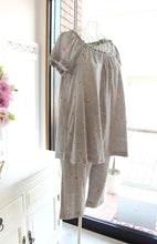 画像をギャラリービューアに読み込む, IKUKO 60接結花柄プリント パジャマ