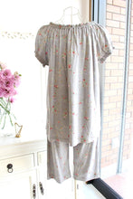 画像をギャラリービューアに読み込む, IKUKO 60接結花柄プリント パジャマ