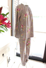 画像をギャラリービューアに読み込む, IKUKO スムース花柄プリント ラグランスリーブパジャマ