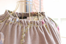 画像をギャラリービューアに読み込む, IKUKO スムース花柄プリント ラグランスリーブパジャマ