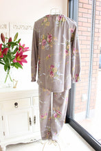 画像をギャラリービューアに読み込む, IKUKO スムース花柄プリント ラグランスリーブパジャマ