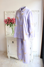 画像をギャラリービューアに読み込む, IKUKO 綾ネル花柄プリント 襟付き長袖パジャマ