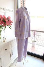 画像をギャラリービューアに読み込む, IKUKO 綾ネル花柄プリント 襟付き長袖パジャマ