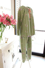 画像をギャラリービューアに読み込む, IKUKO 綾ネル花柄プリント ラグランスリーブパジャマ