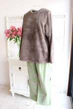 画像をギャラリービューアに読み込む, IKUKO 綾ネル花柄プリント&シープボア パジャマ