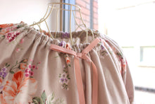 画像をギャラリービューアに読み込む, IKUKO 綾ネル花柄プリント ギャザーパジャマ