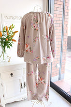 画像をギャラリービューアに読み込む, IKUKO 綾ネル花柄プリント ギャザーパジャマ