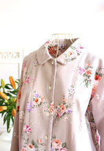 画像をギャラリービューアに読み込む, IKUKO 綾ネル花柄プリント 襟付きパジャマ