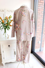 画像をギャラリービューアに読み込む, IKUKO 綾ネル花柄プリント 襟付きパジャマ