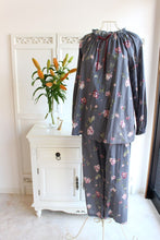 画像をギャラリービューアに読み込む, IKUKO ダブルガーゼ花柄プリント ラグランスリーブ長袖パジャマ