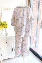 画像をギャラリービューアに読み込む, ダブルガーゼ花柄プリント ラグランスリーブパジャマ