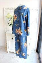 画像をギャラリービューアに読み込む, IKUKO 綾ネル花柄襟付パジャマ