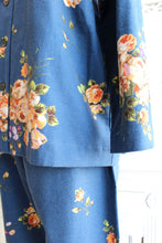 画像をギャラリービューアに読み込む, IKUKO 綾ネル花柄襟付パジャマ