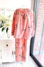 画像をギャラリービューアに読み込む, IKUKO 綾ネル花柄丸首パジャマ