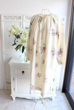 画像をギャラリービューアに読み込む, IKUKO 綾ネル花柄かぶりタイプネグリジェ