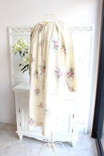 画像をギャラリービューアに読み込む, IKUKO 綾ネル花柄かぶりタイプネグリジェ