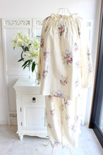 画像をギャラリービューアに読み込む, IKUKO 綾ネル花柄プリントパジャマ