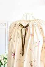 画像をギャラリービューアに読み込む, 【50%OFF!】IKUKO Wガーゼ花柄プリント タックパジャマ