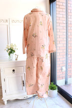 画像をギャラリービューアに読み込む, IKUKO Wガーゼ花柄プリント 襟付き長袖パジャマ