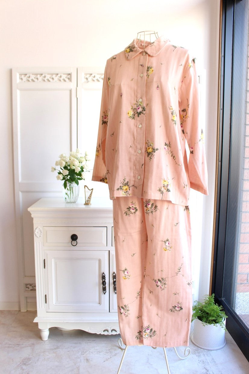 IKUKO Wガーゼ花柄プリント 襟付き長袖パジャマ – La Sorbonne