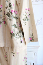 画像をギャラリービューアに読み込む, IKUKO　ダブルガーゼ花柄　襟付きパジャマ/サンドベージュ
